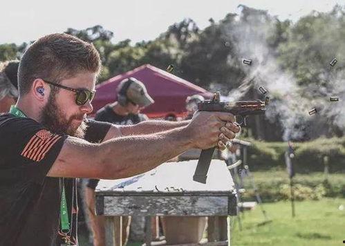 欧美端枪行走视频