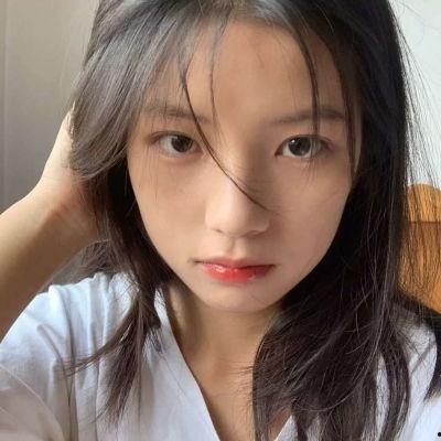 欧美女孩自拍换装视频,换装视频演绎潮流风采