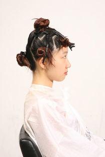 欧美长发男发型烫发视频,打造时尚潮流造型