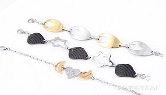 欧美手链街拍视频大全,时尚达人演绎百变风格