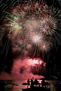 欧美烟花情侣写真视频